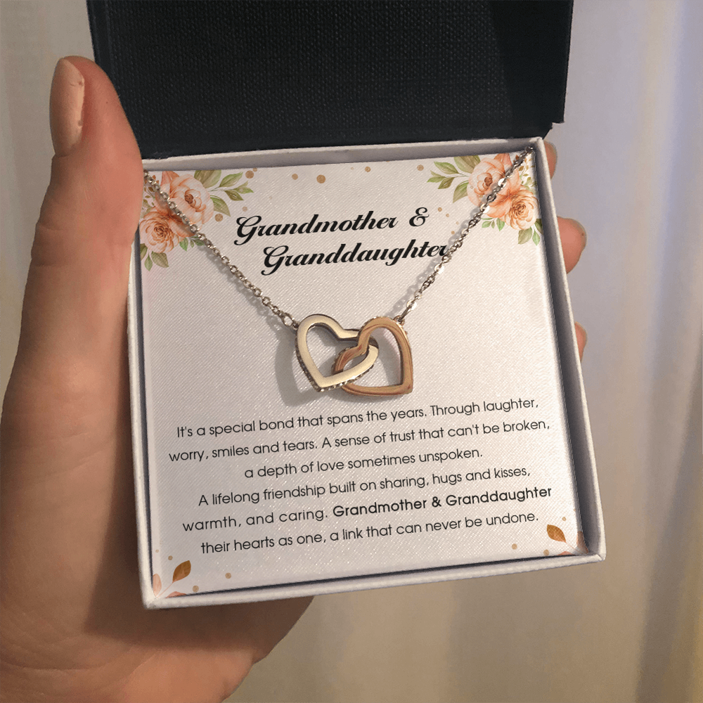 To My Grandma From Granddaughter - Interlocking heart Necklace