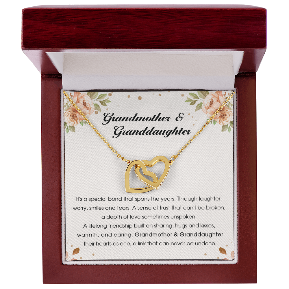 To My Grandma From Granddaughter - Interlocking heart Necklace